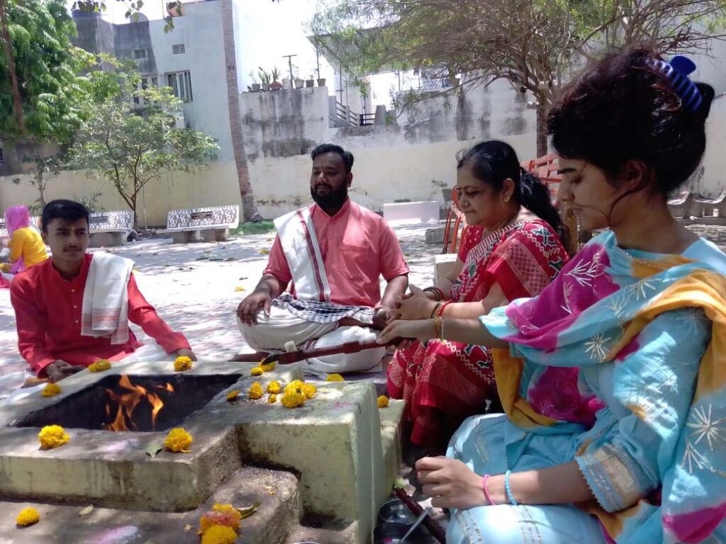 SURYA MUDRIKA POOJAN, JAP HAVAN